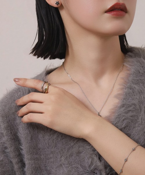 LHME(エルエイチエムイー)の「【WEB限定】 ”Gleam”レイヤードリング/サージカルステンレス(金属アレルギー対応)【LHME / エルエイチエムイー】(リング・レディース・シルバー/ゴールド/シルバー×ゴールド・9号/11号/13号/15号)」の13枚目の写真
