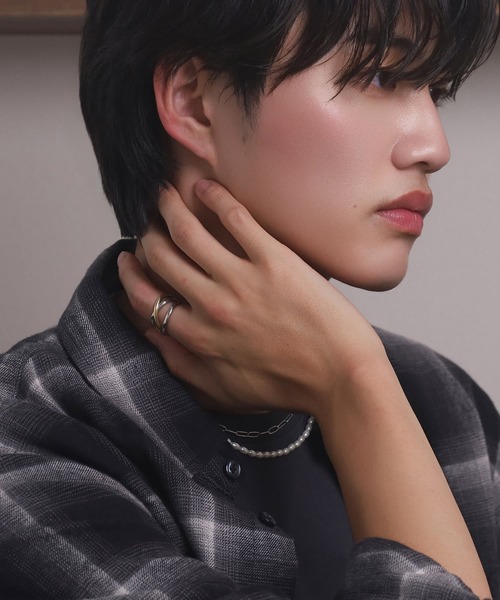 LHME(エルエイチエムイー)の「【WEB限定】 ”Gleam”レイヤードリング/サージカルステンレス(金属アレルギー対応)【LHME / エルエイチエムイー】(リング・レディース・シルバー/ゴールド/シルバー×ゴールド・9号/11号/13号/15号)」の14枚目の写真