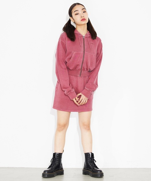 X-girl（エックスガール）の「PIGMENT DYED SWEAT ZIP UP HOODIE