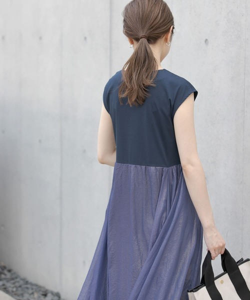 URBAN RESEARCH Sonny Label（アーバンリサーチサニーレーベル）の「『WEB限定』シャイニーシフォンドッキングワンピース（ワンピース・レディース・ミント/オレンジ/ネイビー・FREE）」の15枚目の写真