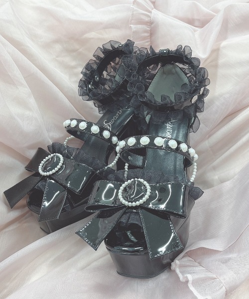 Swankiss(スワンキス)の「PG ribbon pearl sandal(サンダル・レディース・ブラック/ピンク/シルバー・MEDIUM/LARGE)」の2枚目の写真