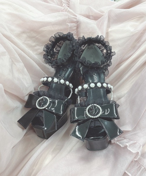 Swankiss(スワンキス)の「PG ribbon pearl sandal(サンダル・レディース・ブラック/ピンク/シルバー・MEDIUM/LARGE)」の5枚目の写真