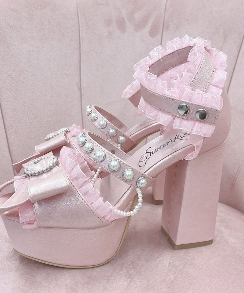 Swankiss(スワンキス)の「PG ribbon pearl sandal(サンダル・レディース・ブラック/ピンク/シルバー・MEDIUM/LARGE)」の13枚目の写真