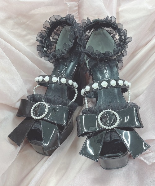 Swankiss(スワンキス)の「PG ribbon pearl sandal(サンダル・レディース・ブラック/ピンク/シルバー・MEDIUM/LARGE)」の6枚目の写真