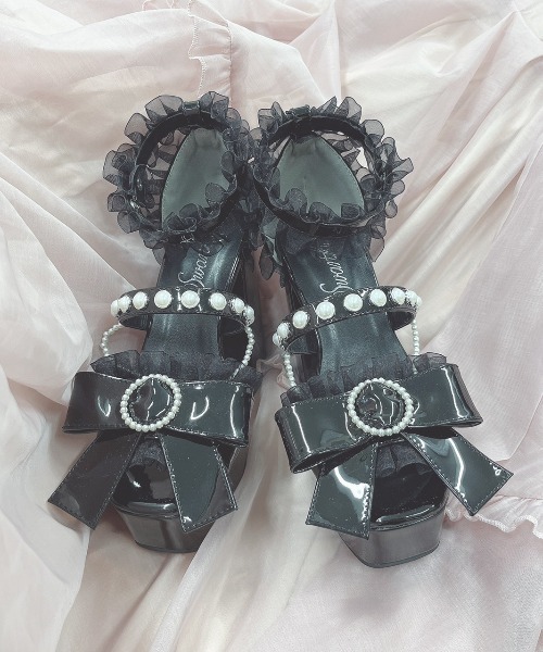 Swankiss(スワンキス)の「PG ribbon pearl sandal(サンダル・レディース・ブラック/ピンク/シルバー・MEDIUM/LARGE)」の9枚目の写真