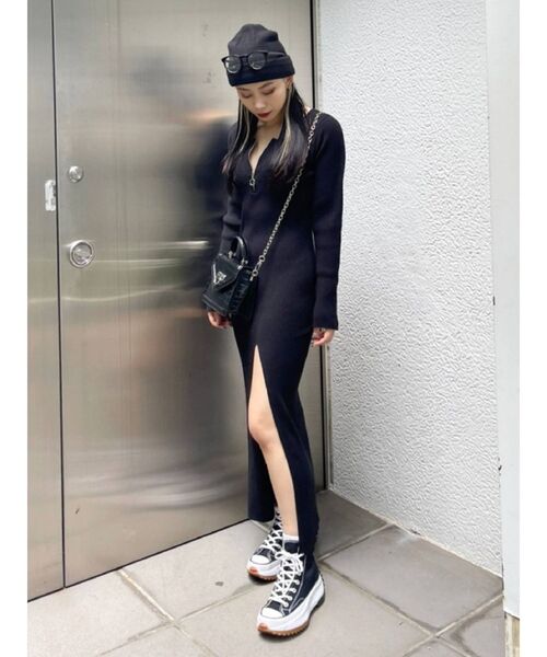 EVRIS(エヴリス)の「【WEB限定】ディープスリットロングニットワンピース(ワンピース・レディース・ホワイト/ブラック/カーキ・FREE)」の7枚目の写真