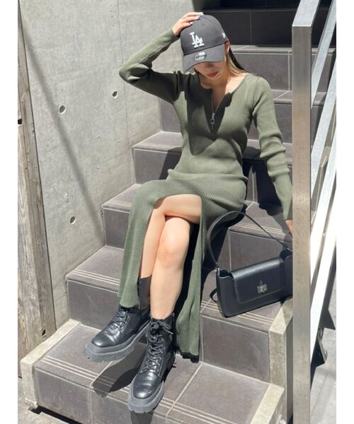 EVRIS(エヴリス)の「【WEB限定】ディープスリットロングニットワンピース(ワンピース・レディース・ホワイト/ブラック/カーキ・FREE)」の14枚目の写真