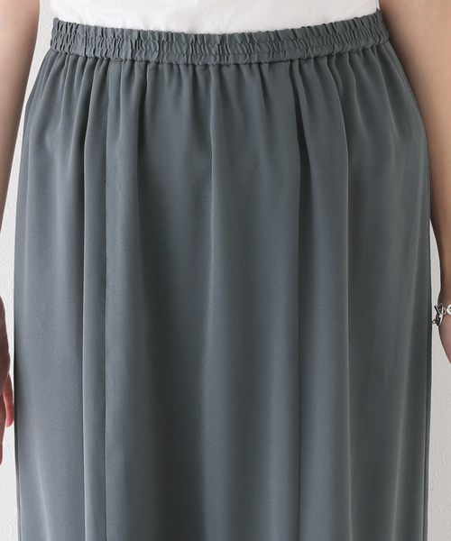 JOURNAL STANDARD relume（ジャーナルスタンダード　レリューム）の「リサイクルポリフリルヘムスカート（スカート・レディース・ブラック/チャコールグレー・FREE）」の3枚目の写真