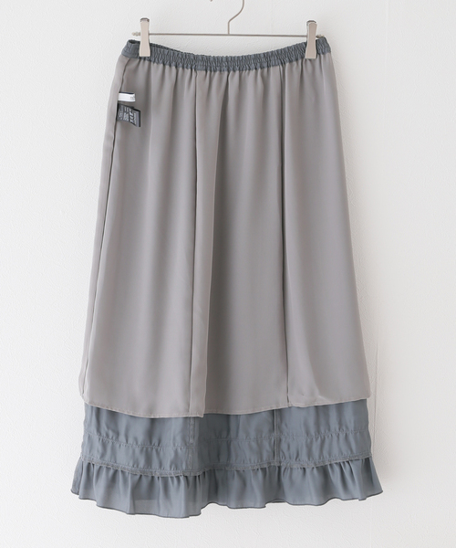 JOURNAL STANDARD relume（ジャーナルスタンダード　レリューム）の「リサイクルポリフリルヘムスカート（スカート・レディース・ブラック/チャコールグレー・FREE）」の6枚目の写真