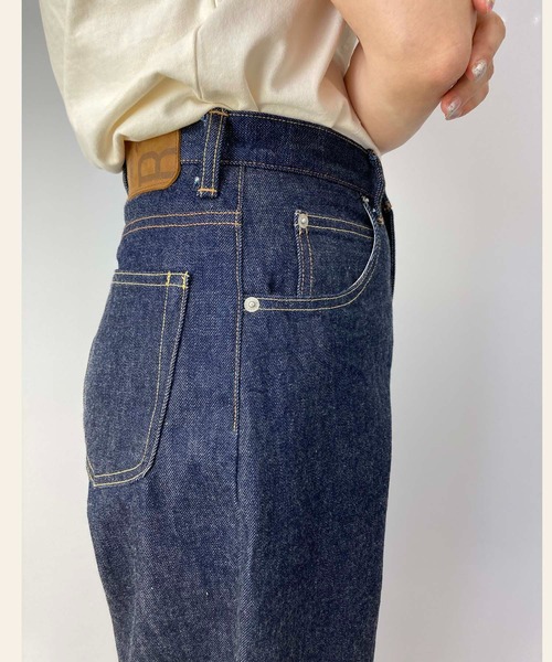 BROOKLYN OVERALL(ブルックリンオーバーオール)の「コクーンデニムパンツ(デニムパンツ・レディース・ネイビー・SMALL/LARGE/MEDIUM)」の4枚目の写真