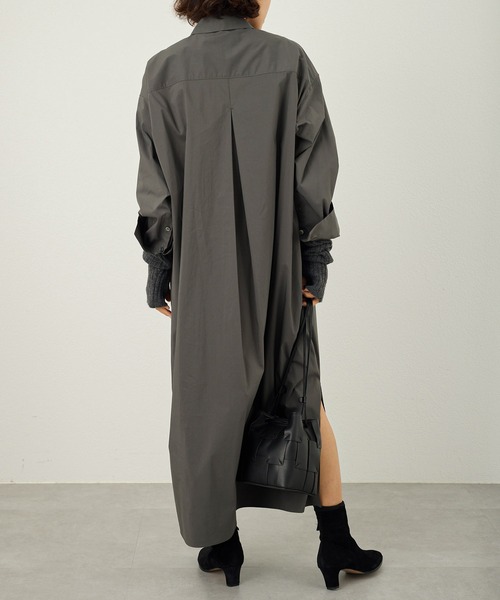 OUVRAGE CLASSE（ウヴラージュクラス）の「ロングシャツワンピース（シャツワンピース・レディース・グレイッシュベージュ/チャコールグレー・FREE）」の5枚目の写真
