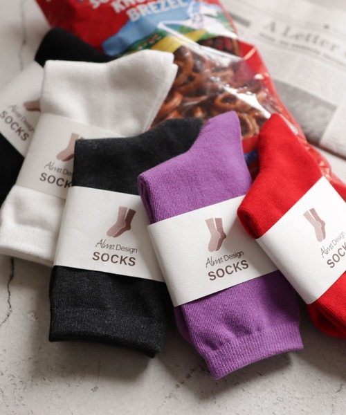 andme(アンドミー)の「平編みクルーソックス(ソックス/靴下・レディース・チャコールグレー/パープル/レッド/オフホワイト/ブラック/オレンジ/ライム/ブルー・23-25cm)」の6枚目の写真