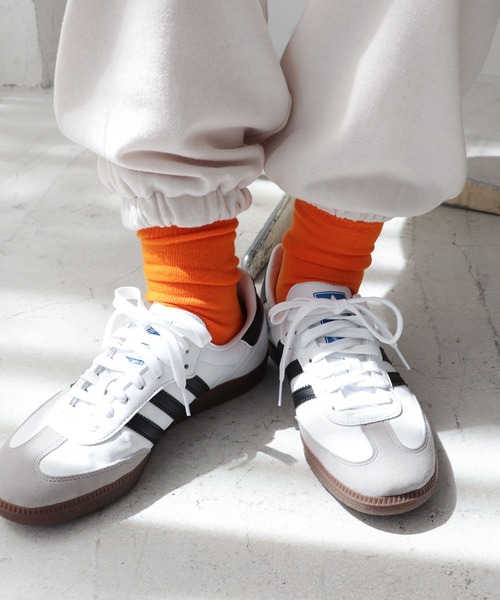 andme(アンドミー)の「平編みクルーソックス(ソックス/靴下・レディース・チャコールグレー/パープル/レッド/オフホワイト/ブラック/オレンジ/ライム/ブルー・23-25cm)」の8枚目の写真