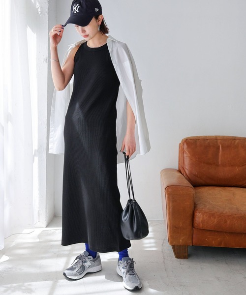 andme(アンドミー)の「平編みクルーソックス(ソックス/靴下・レディース・チャコールグレー/パープル/レッド/オフホワイト/ブラック/オレンジ/ライム/ブルー・23-25cm)」の13枚目の写真