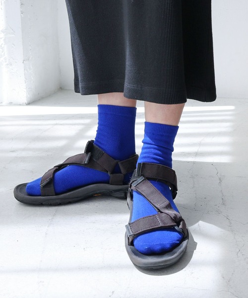 andme(アンドミー)の「平編みクルーソックス(ソックス/靴下・レディース・チャコールグレー/パープル/レッド/オフホワイト/ブラック/オレンジ/ライム/ブルー・23-25cm)」の15枚目の写真