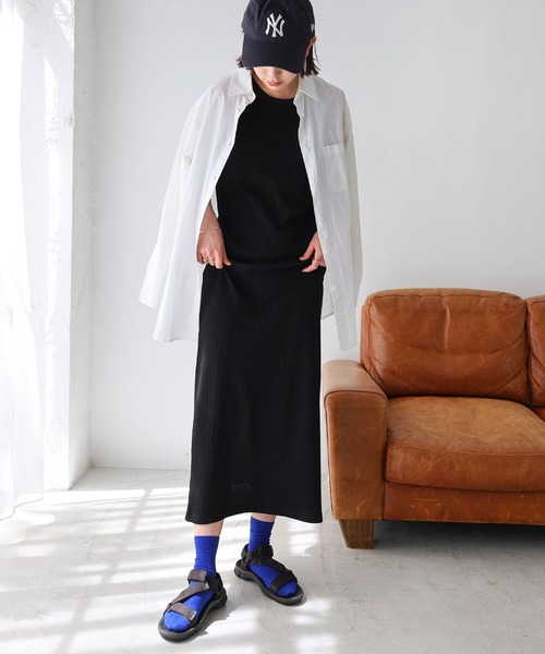 andme(アンドミー)の「平編みクルーソックス(ソックス/靴下・レディース・チャコールグレー/パープル/レッド/オフホワイト/ブラック/オレンジ/ライム/ブルー・23-25cm)」の18枚目の写真