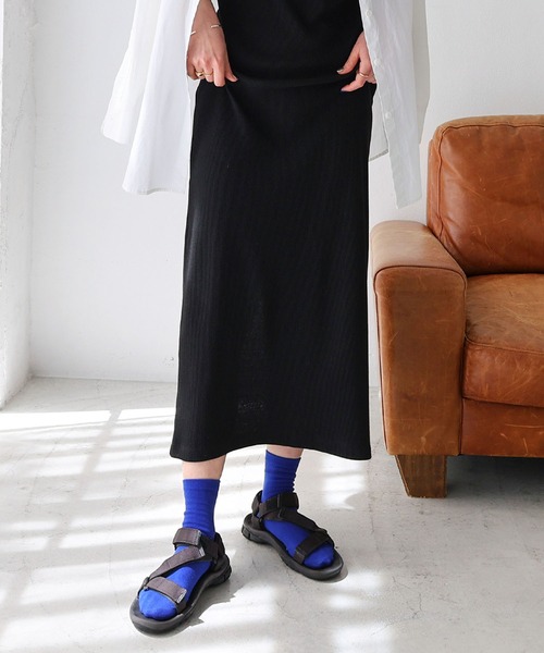 andme(アンドミー)の「平編みクルーソックス(ソックス/靴下・レディース・チャコールグレー/パープル/レッド/オフホワイト/ブラック/オレンジ/ライム/ブルー・23-25cm)」の19枚目の写真