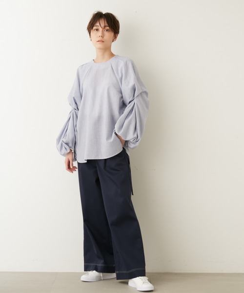 emmi（エミ）の「【emmi atelier】サイドベルトチノパンツ（チノパンツ・レディース・ベージュ/ネイビー・0/1）」の3枚目の写真