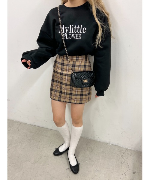 WC（ダブル シー）の「FLOWER刺繍スウェット（スウェット・レディース・グリーン/ブラック/ライトグレー/パープル・FREE）」の7枚目の写真