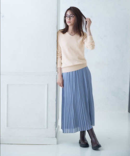 nissen(ニッセン)の「洗えるUVカット綿100%Vネックニット(ニット/セーター・レディース・グリーン/ピンク系/ライトベージュ/ブラック/オフホワイト/ブルー/杢グレー/チャコールグレー/ラベンダー・LL/L/M/S)」の13枚目の写真