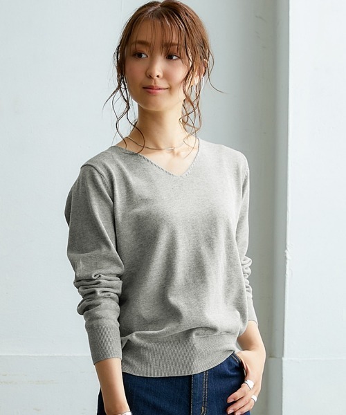 nissen(ニッセン)の「洗えるUVカット綿100%Vネックニット(ニット/セーター・レディース・グリーン/ピンク系/ライトベージュ/ブラック/オフホワイト/ブルー/杢グレー/チャコールグレー/ラベンダー・LL/L/M/S)」の14枚目の写真