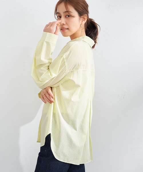 SOMETHING(サムシング)の「SOMETHING×TOLIGHT デニムシャツ(シャツ/ブラウス・レディース・イエロー/ネイビー/ピンク/ライトインディゴブルー・FREE)」の3枚目の写真