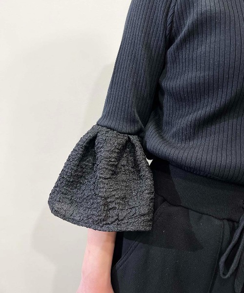 DIARIUM（ディアリウム）の「【日本製】袖フレアリブカットソー（Tシャツ/カットソー・レディース・ブラック/オフホワイト/ネイビー・M）」の21枚目の写真