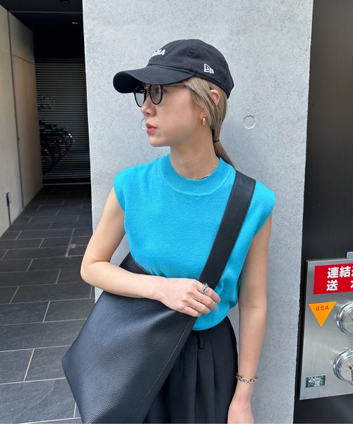 feepur（フェピュール）の「【ハンドウォッシャブル】モックネックノースリカラーニット（ニット/セーター・レディース・グリーン/ピンク/ブラック/グレー/オフホワイト/ブルー・MEDIUM）」の7枚目の写真