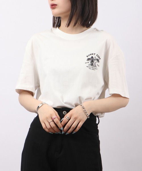 FUNALIVE(ファンアライブ)の「ロゴ半袖Tシャツ(Tシャツ/カットソー・メンズ・ネイビー/ホワイト系7/カーキ系/グリーン/ブラック系1/ベージュ系/ベージュ系2/ブラウン/ホワイト系/ブラウン系1/クリーム/ブラック系2/ブラック系4/ベージュ系1/アイボリー系/ブラック/ベージュ系3/ホワイト系4/ブラウン系/ブラウン系2/ホワイト系1/ホワイト系2/ブラック系/ホワイト系6/ネイビー系/カーキ/ホワイト系3/ホワイト系5/ホワイト/ベージュ/ブラック系3/グリーン系・L/M)」の3枚目の写真