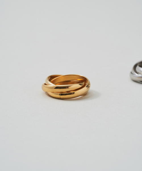 VIS（ビス）の「ステンレストリニティリング（リング・レディース・ゴールド/シルバー・FREE）」の2枚目の写真