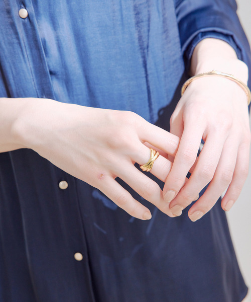VIS（ビス）の「ステンレストリニティリング（リング・レディース・ゴールド/シルバー・FREE）」の5枚目の写真