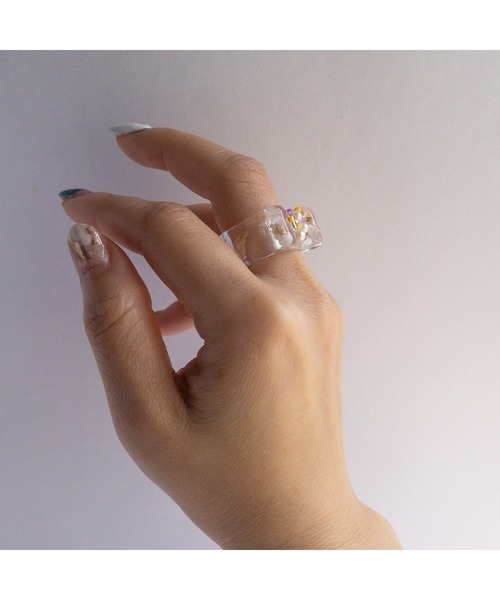tone(トーン)の「【mamo】clear ring(MA)(リング・レディース・ピンク/ホワイト/グリーン・FREE)」の11枚目の写真