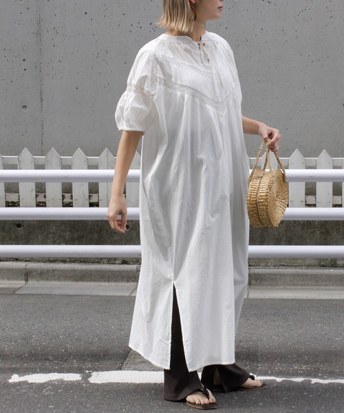 Fizz（フィズ）の「【Fizz/フィズ】　レース使いボリューム袖ワンピース（ワンピース・レディース・ブラック/オフホワイト/ダークブルー/グレイッシュベージュ・M）」の6枚目の写真