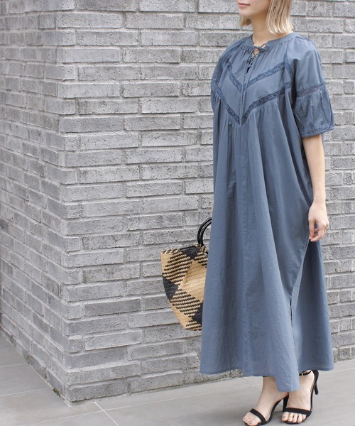 Fizz（フィズ）の「【Fizz/フィズ】　レース使いボリューム袖ワンピース（ワンピース・レディース・ブラック/オフホワイト/ダークブルー/グレイッシュベージュ・M）」の20枚目の写真