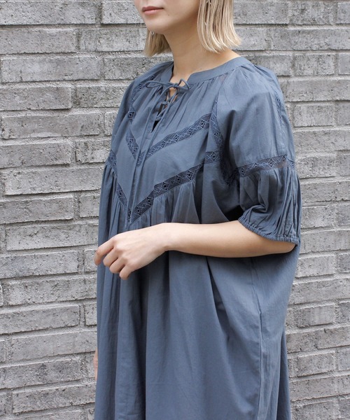 Fizz（フィズ）の「【Fizz/フィズ】　レース使いボリューム袖ワンピース（ワンピース・レディース・ブラック/オフホワイト/ダークブルー/グレイッシュベージュ・M）」の22枚目の写真