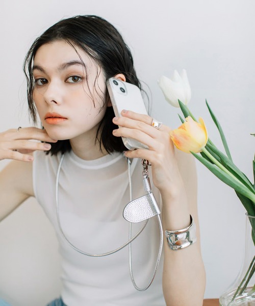 Beau're(ヴュレ)の「【BEAURE】レザーモバイル&マスクストラップショルダー B-23222(スマホグッズ・レディース・オリーブ/パープル/ネイビー/グレー/シルバー/ブラック/ライトパープル/イエロー/ブルー・FREE)」の9枚目の写真