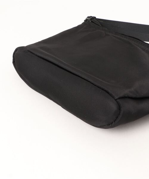 Fun & Daily(ファンアンドデイリー)の「F&D : Nylon Shoulder Bag(ショルダーバッグ・メンズ・オレンジ/ネイビー/ブラック・FREE)」の4枚目の写真