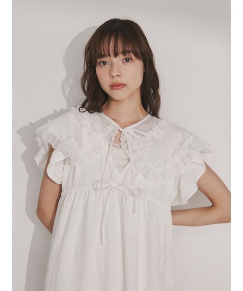 merry jenny（メリージェニー）の「ビッグフリルカラー（付け襟・レディース・オフホワイト/ブルー・FREE）」の3枚目の写真