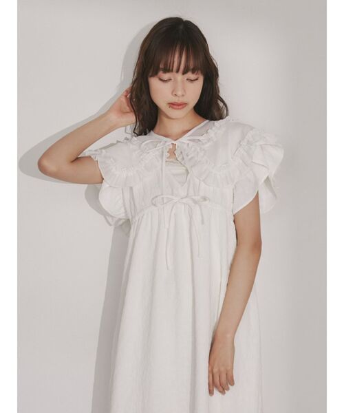 merry jenny（メリージェニー）の「ビッグフリルカラー（付け襟・レディース・オフホワイト/ブルー・FREE）」の4枚目の写真