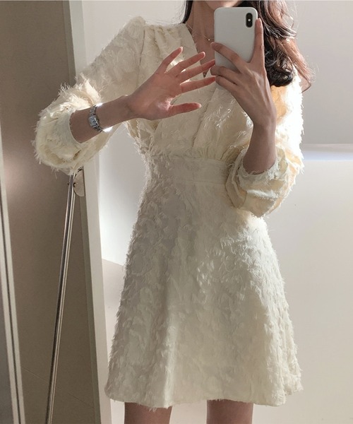 Jasmine Grandiflorum(ジャスミングランディフローラム)の「【Jasmine】Vネックガーリーワンピース(ワンピース・レディース・ベージュ/ピンク/ブラック・MEDIUM/SMALL/LARGE)」の19枚目の写真