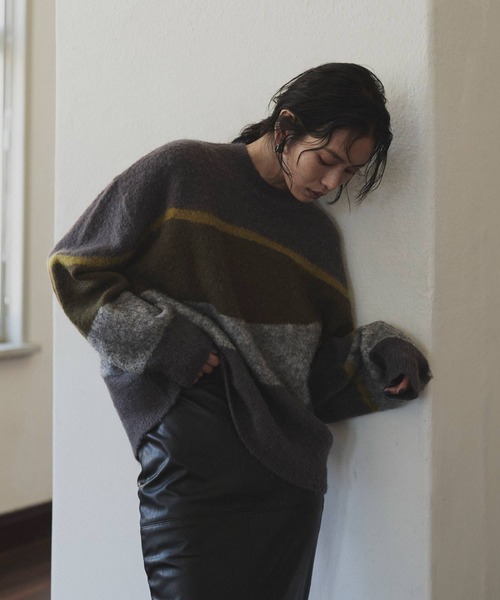 hellam（へラム）の「グラデーション インターシャ起毛ニット（ニット/セーター・レディース・アイボリー/ブルー/チャコールグレー/グリーン・FREE）」の21枚目の写真