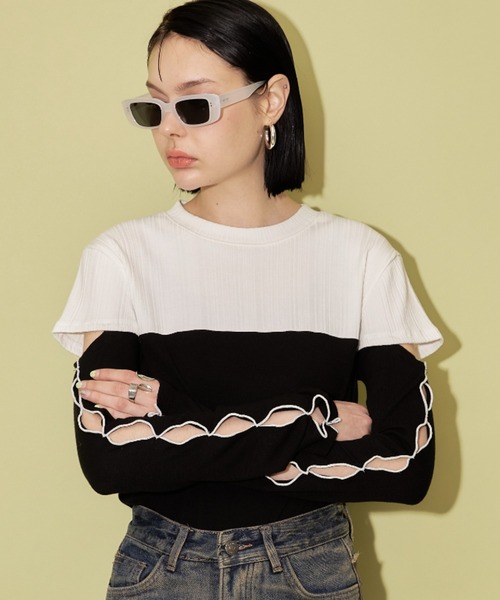 casane（カサネ）の「バイカラースリーブホールトップス（Tシャツ/カットソー・レディース・ベージュ/ホワイト/ブラウン・FREE）」の2枚目の写真