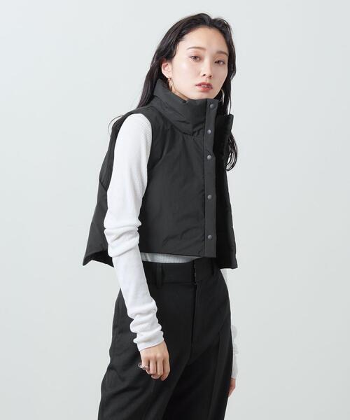 MARW UNITED ARROWS(マルゥ ユナイテッドアローズ)の「<MARW UNITED ARROWS>パディング ショートベスト(ベスト・レディース・ブラック/オフホワイト・FREE)」の2枚目の写真