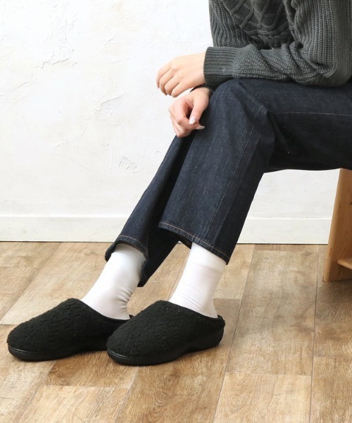 salle de bal（サルデバル）の「polka polka / ポルカポルカ モコモコボアシューズ mokomokoSHOES SDI（スリッポン・レディース・ベージュ/カーキ/ブラック・L/M）」の4枚目の写真