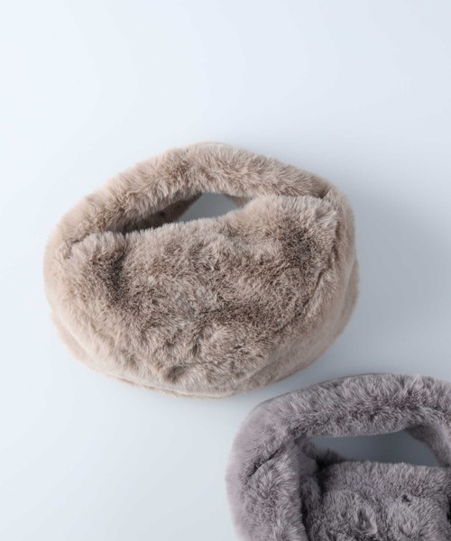 HONEYSUCKLE ROSE(ハニーサックルローズ)の「【HONEYSUCKLE ROSE】フェイクファーワンハンドルバッグ(ハンドバッグ・レディース・ベージュ/グレー・ONE SIZE)」の10枚目の写真