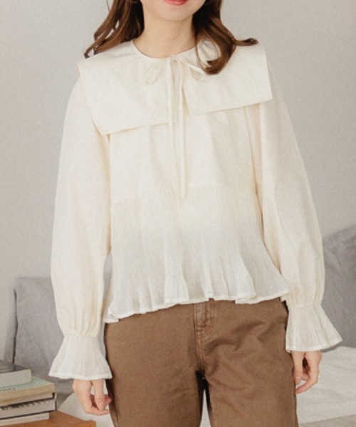 flower（フラワー）の「コンフィプリーツブラウス（シャツ/ブラウス・レディース・ホワイト/アイボリー・FREE）」の2枚目の写真