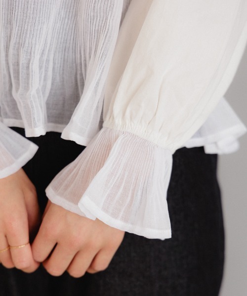 flower（フラワー）の「コンフィプリーツブラウス（シャツ/ブラウス・レディース・ホワイト/アイボリー・FREE）」の11枚目の写真