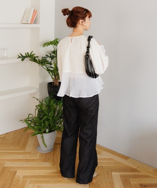 flower（フラワー）の「コンフィプリーツブラウス（シャツ/ブラウス・レディース・ホワイト/アイボリー・FREE）」の16枚目の写真