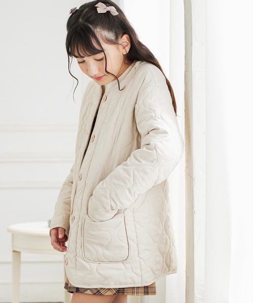 Amourire girl(アムリールガール)の「ボアベスト&キルティングジャケット/コートセット(130㎝~160㎝)(ノーカラーコート・キッズ・オフホワイト/ブラック・130cm/140cm/150cm/160cm)」の5枚目の写真