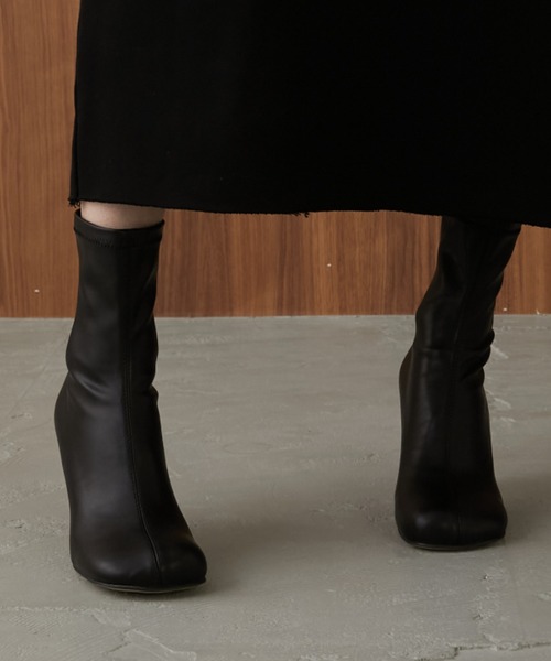 casane（カサネ）の「ラウンドソックスブーツ（ブーツ・レディース・ブラック・1/2）」の9枚目の写真